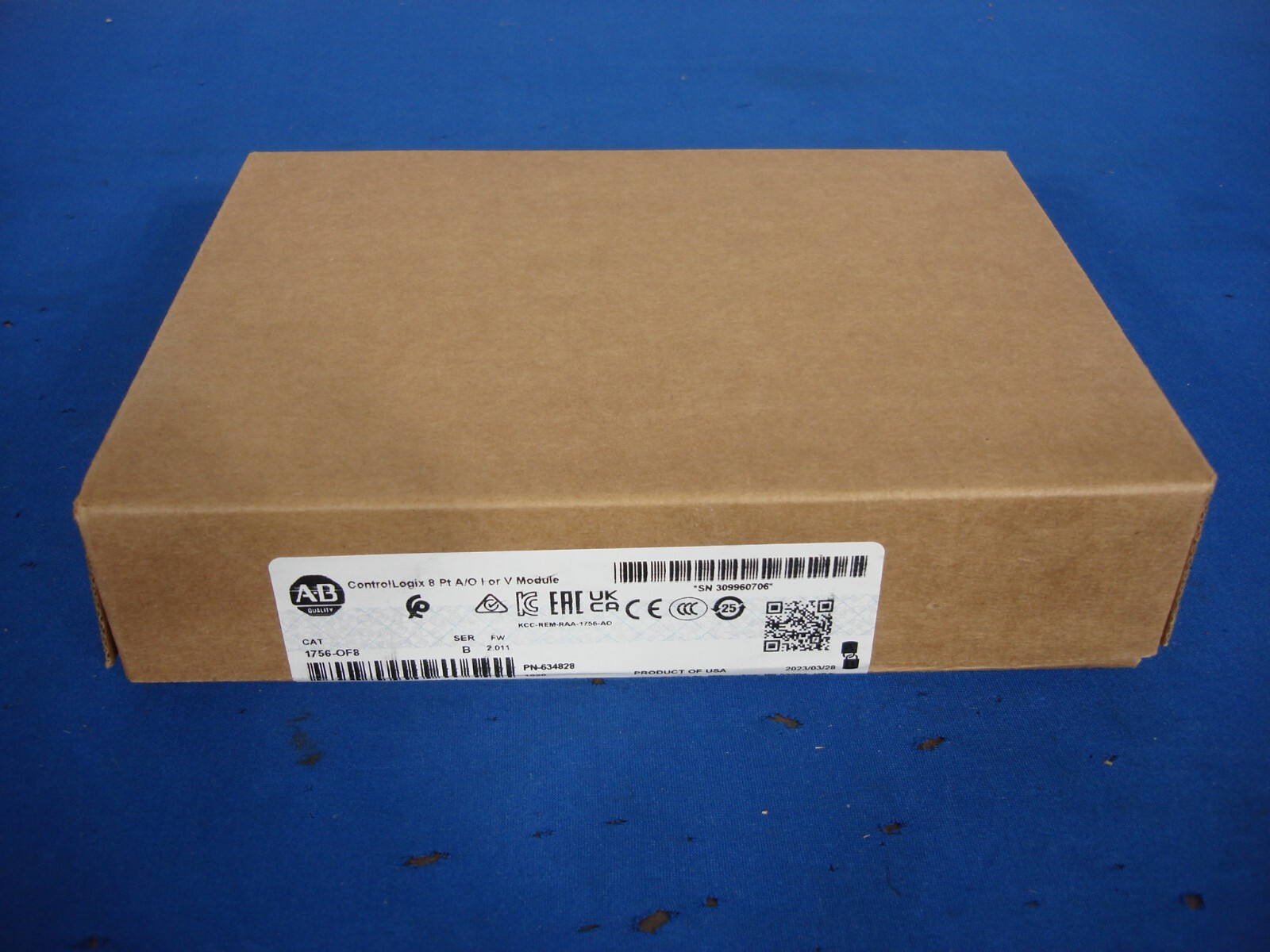 Allen Bradley ControlLogix 8 Pt A/O 1756-OF8 Ser B MFG 2023 2.011