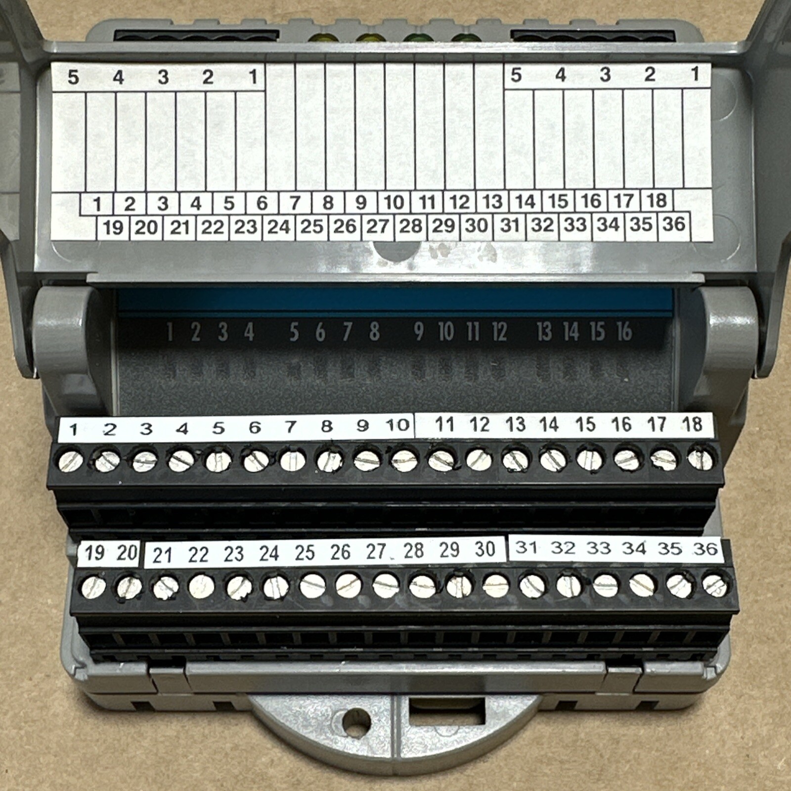 PREOWNED- Giddings & Lewis M.1300.7372 R1 Input Module 24VDC (16Pt) SINK/SOURCE