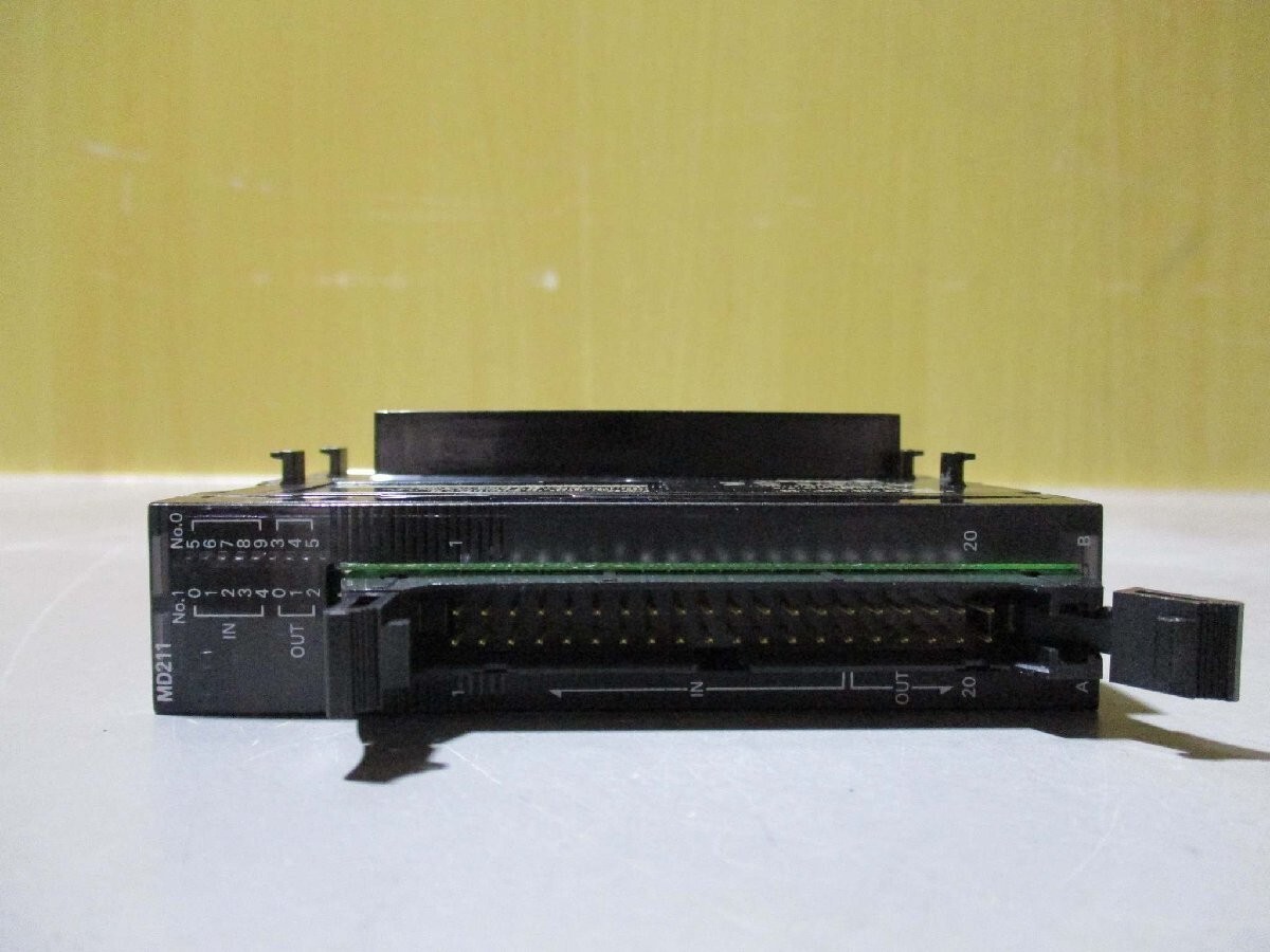 Omron PLC CJ2M-MD211 Pulse I/O Module CPU Unit CJ2MMD211