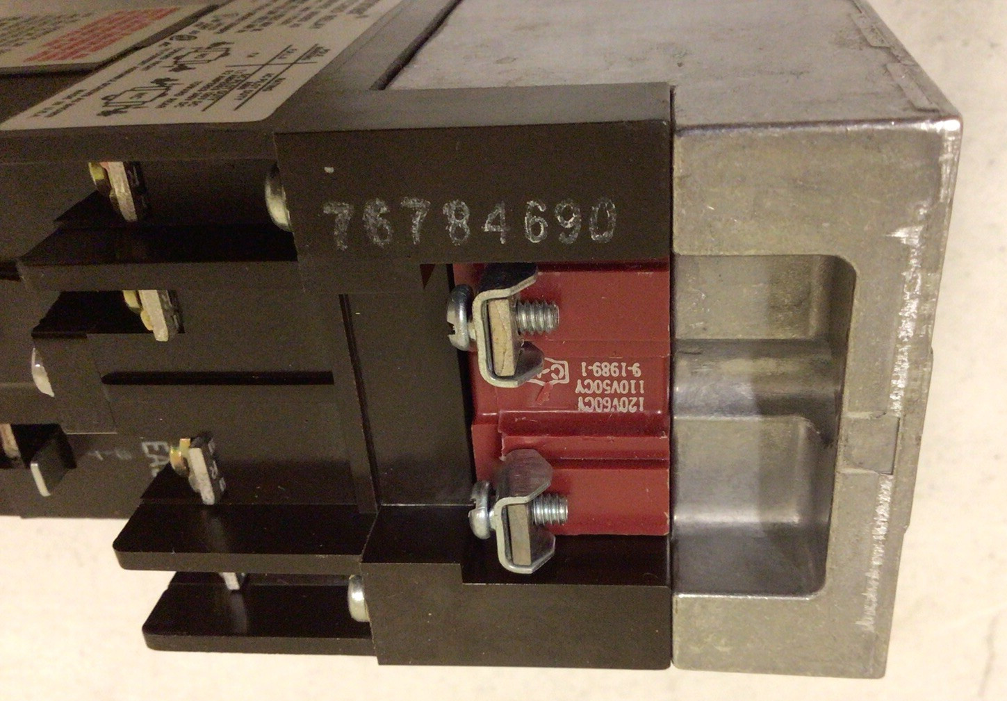 NEW, EATON / CUTLER HAMMER D26MR402 TYPE M RELAY 600V W/LATCH, SERIES A3