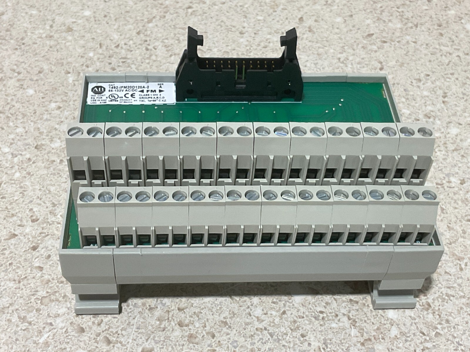 Allen Bradley 1492-IFM20D120A-2 NEW