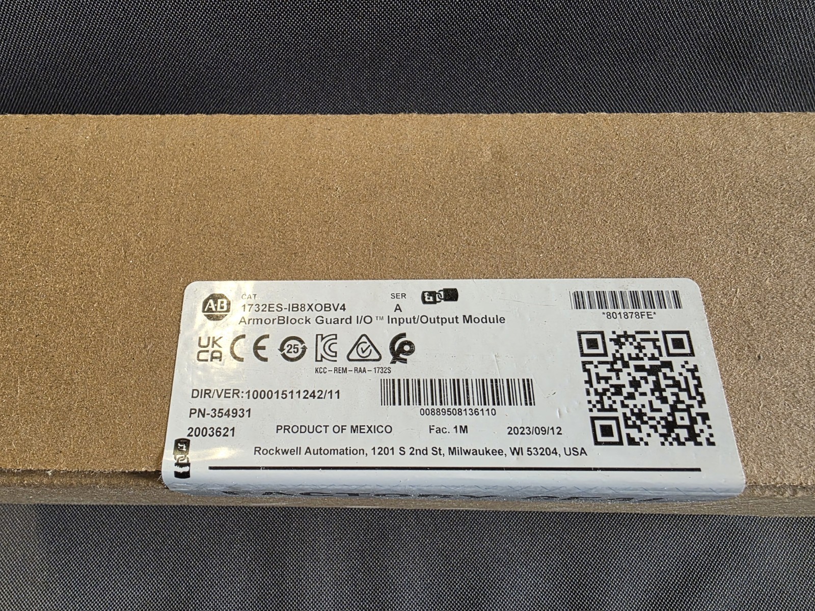 Allen-Bradley 1732ES-IB8XOBV4 ArmorBlock Guard I/O PLC Input/Output Module