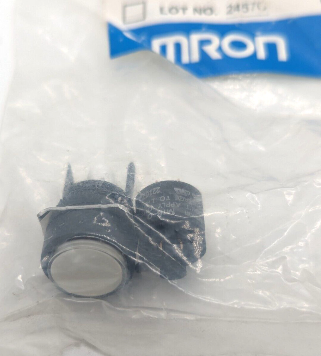 Omron M16TW24D indicator light white new original packaging