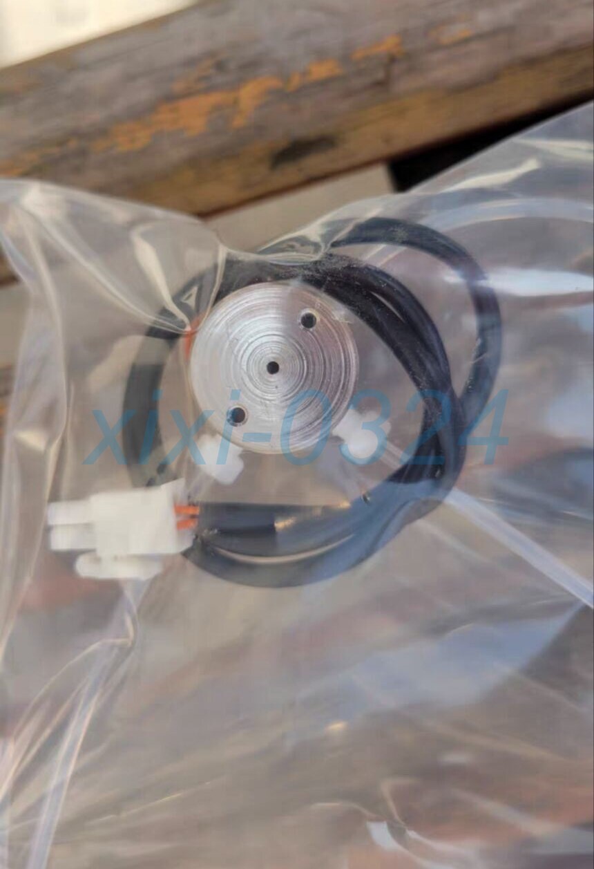 1pcs NEW ThermoFisher 101390-00 Three-way solenoid valve DHL shipping