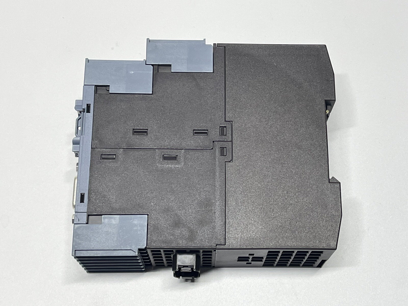 Siemens 3UF7010-1AB00-0 Basic Unit SIMOCODE Pro V PB PROFIBUS DP Interface