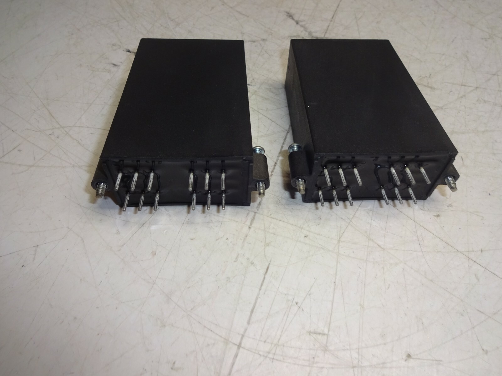 LOT OF 2 OPTO 22 OAC5Q OUTPUT MODULE
