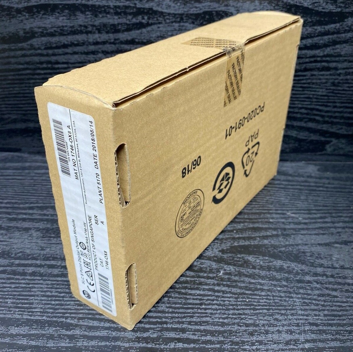 1746-OX8 AB 1746-0X8 A SLC 500 Output Module 8 Point UPS Expedited Shipping