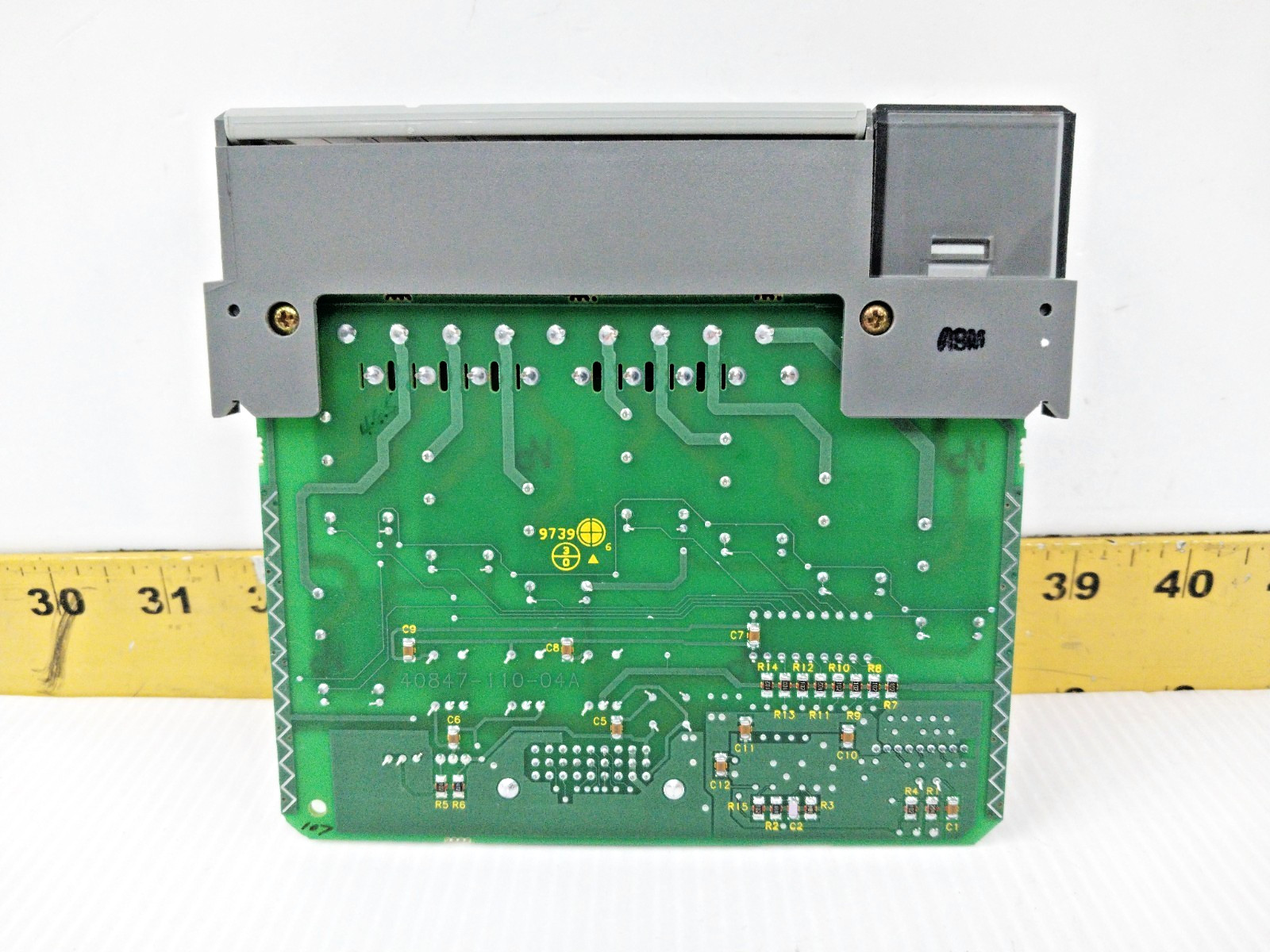 Allen-Bradley SLC 500 Output Module 1746-OX8 Series A