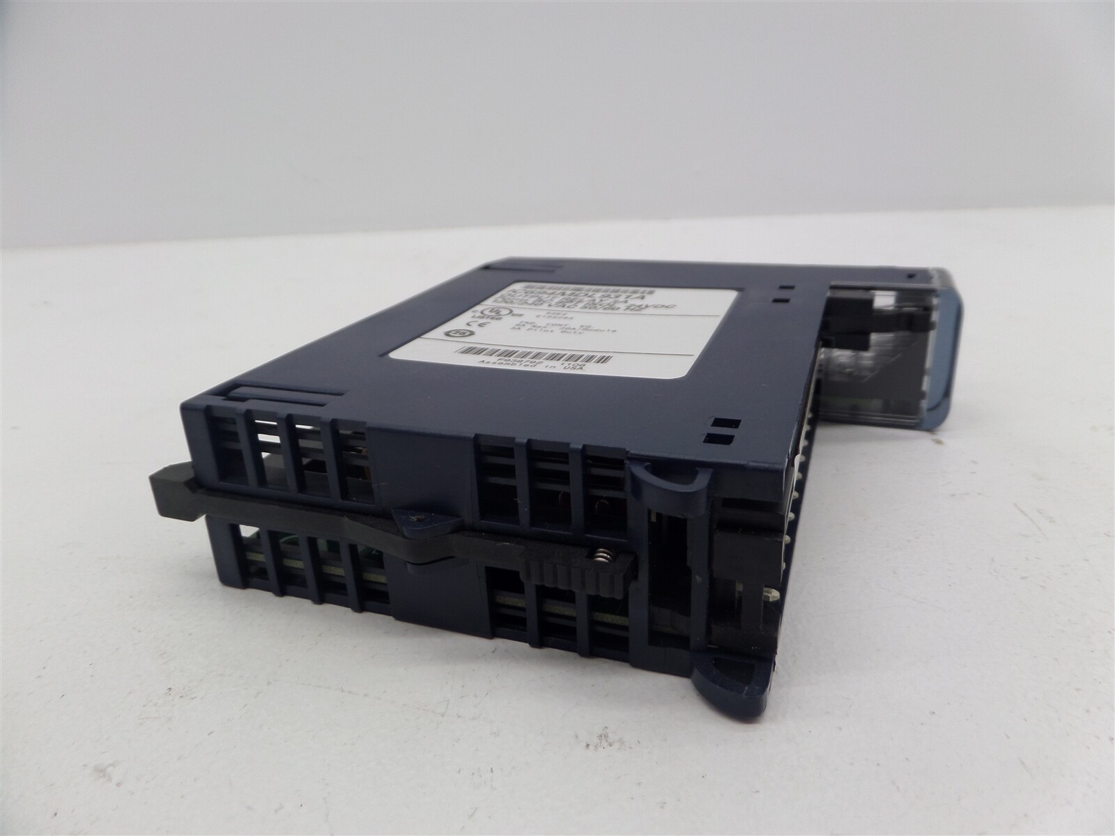 GE Fanuc IC694MDL931A Output Relay 2A Form BC 8PT ISOL 24VDC 120/240VAC 50/60Hz