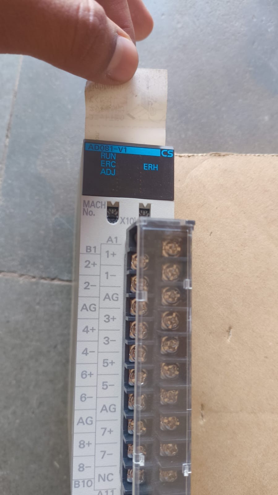 NEW OMRON CS1W-AD081-V1 ANALOG MODULE A/D UNIT FREE FAST SHIPPING