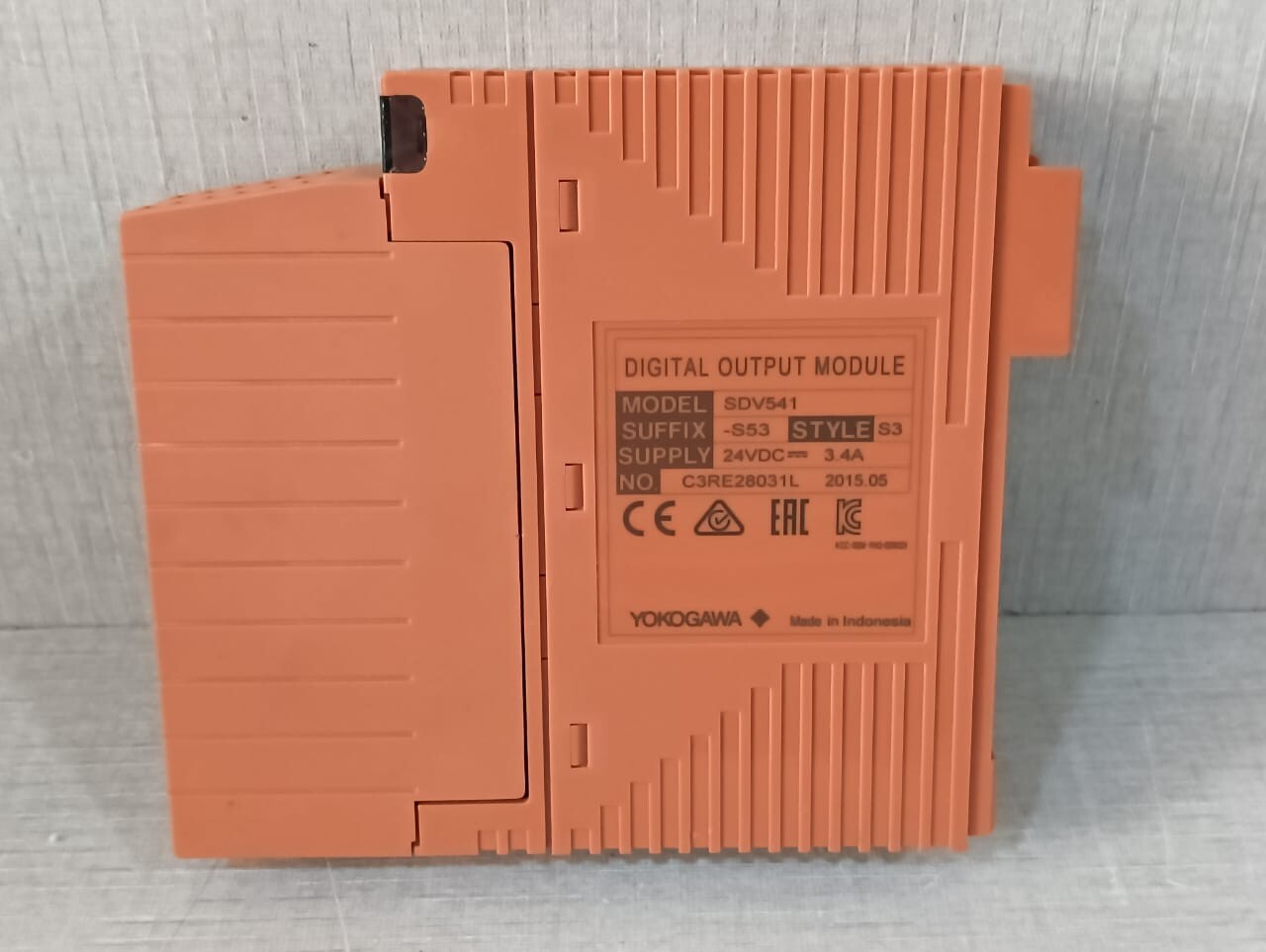 SDV541 YOKOGAWA SDV541-S53 STYLE S3 DIGITAL OUTPUT MODULE WITH STB4S-10 S2