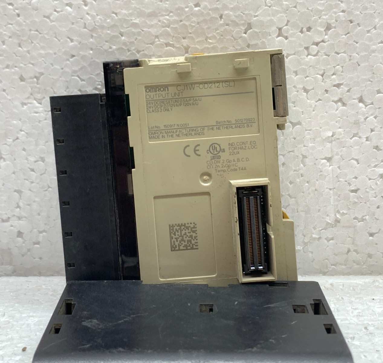 CJ1WOD212SL – OMRON – CJ1W-OD212SL / 16 Digital Output Module USED