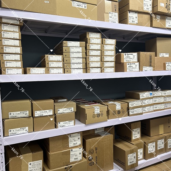 1769-OF4VI AB CompactLogix 4 Pt A/O VoltageModule 1769OF4VI FREE SHIP NEW IN BOX