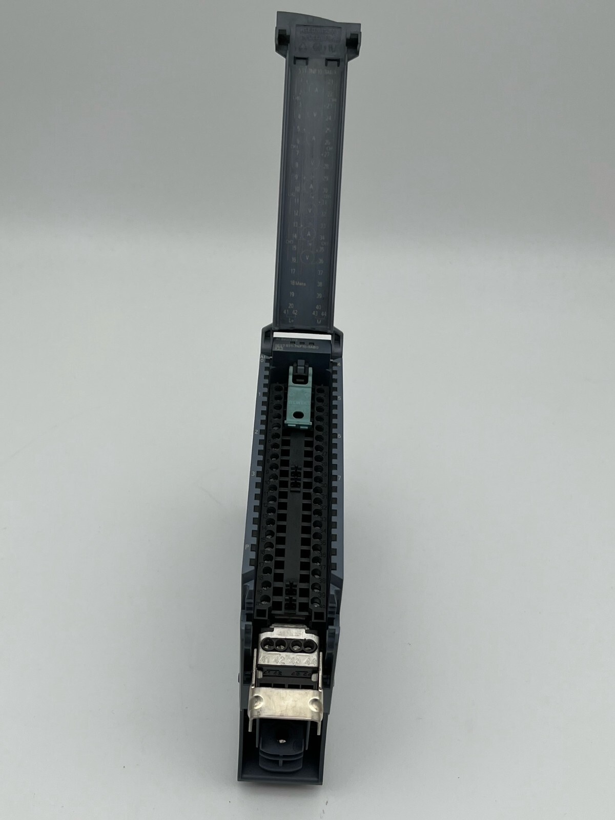 SIEMENS SIMATIC S7-1500 6ES7 531-7NF10-0AB0 FS:1 AI 8xU/I HS 6ES7531-7NF10-0AB0