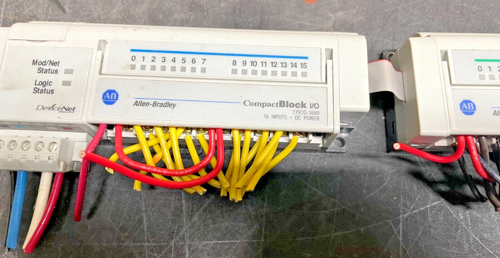 Allen Bradley Compact block I/O 1791d-OV16PX D, 1791D-16V0 D