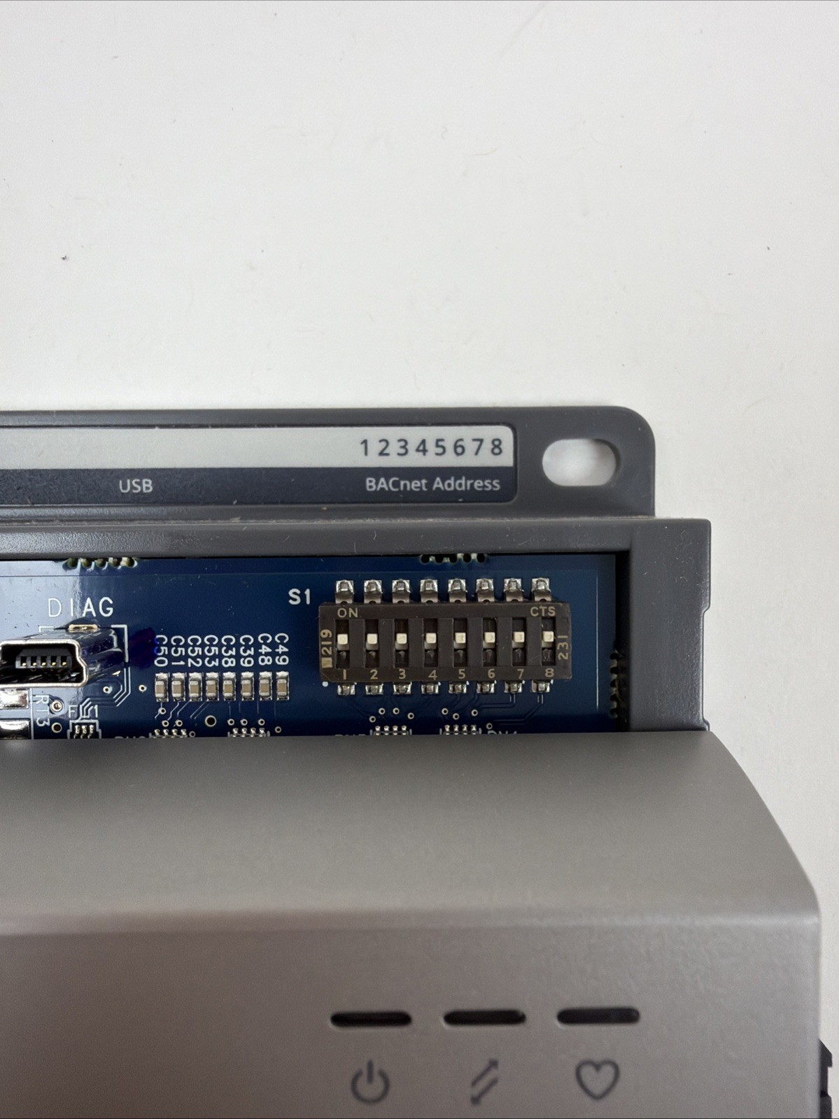 Honeywell NOVAR Opus XIO-8CTI-B Remote I/O Module with CT 22-28VAC 50/60Hz NEW