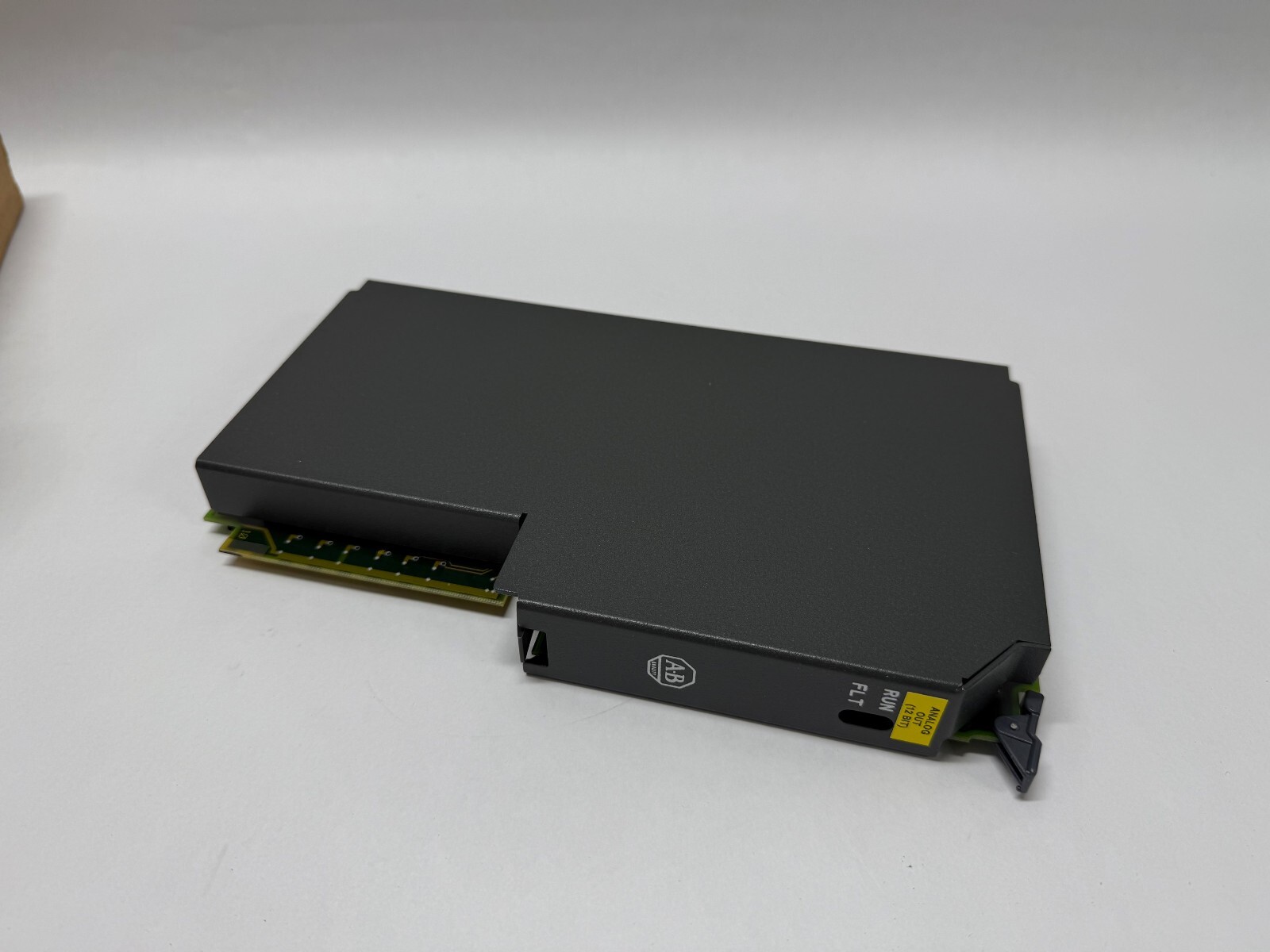 21 – ALLEN BRADLEY 1771-OFE2 / B Module, ANALOG OUTPUT