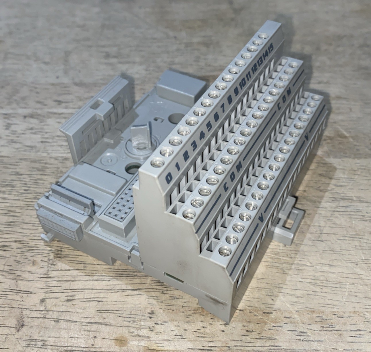 Allen Bradley 1794-TB3 Ser A Flex Terminal Base 10A 125V 50/60HZ 16-Term