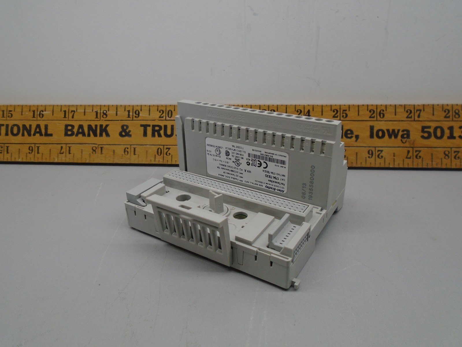 1794-TB3G Allen Bradley Flex I/O base 1794TB3G W115A
