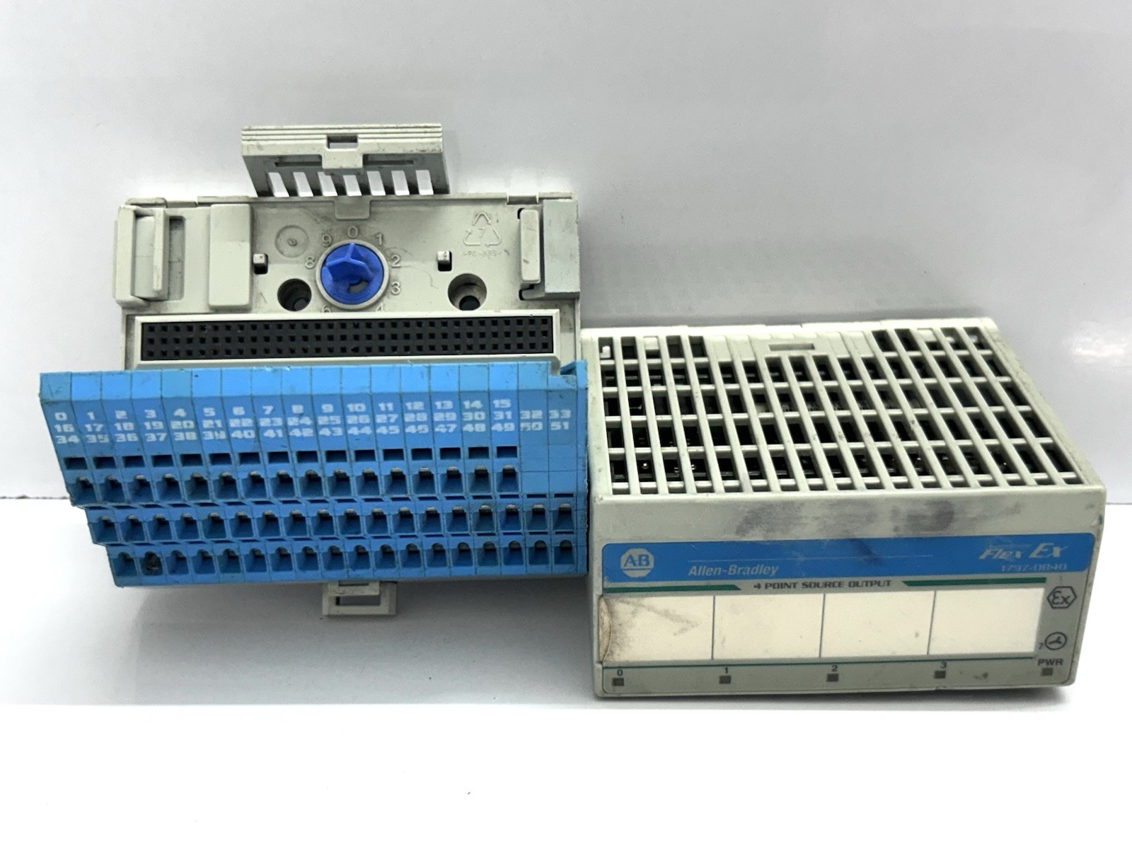 Allen Bradley 1797-OB4D /A Flex EX I/O Source Module + 1797-TB3S
