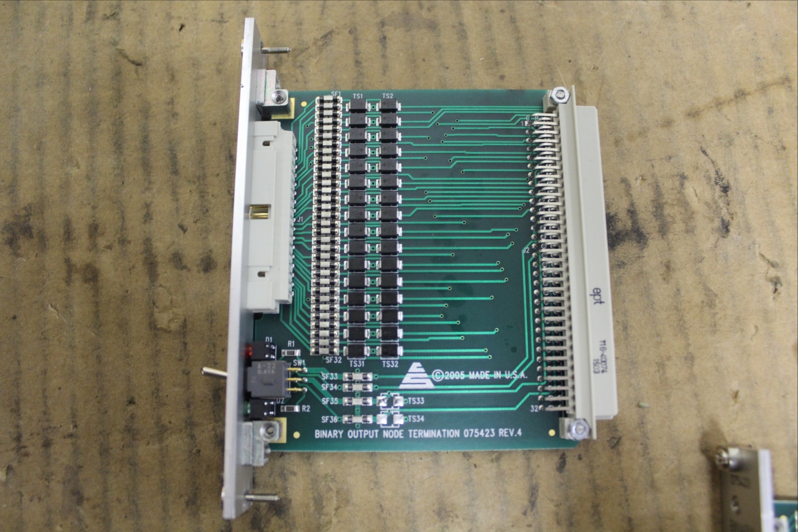 NEW CS ELECTRONICS PLC BINARY OUTPUT TERMINATION MODULE CARD 075423 REV 4
