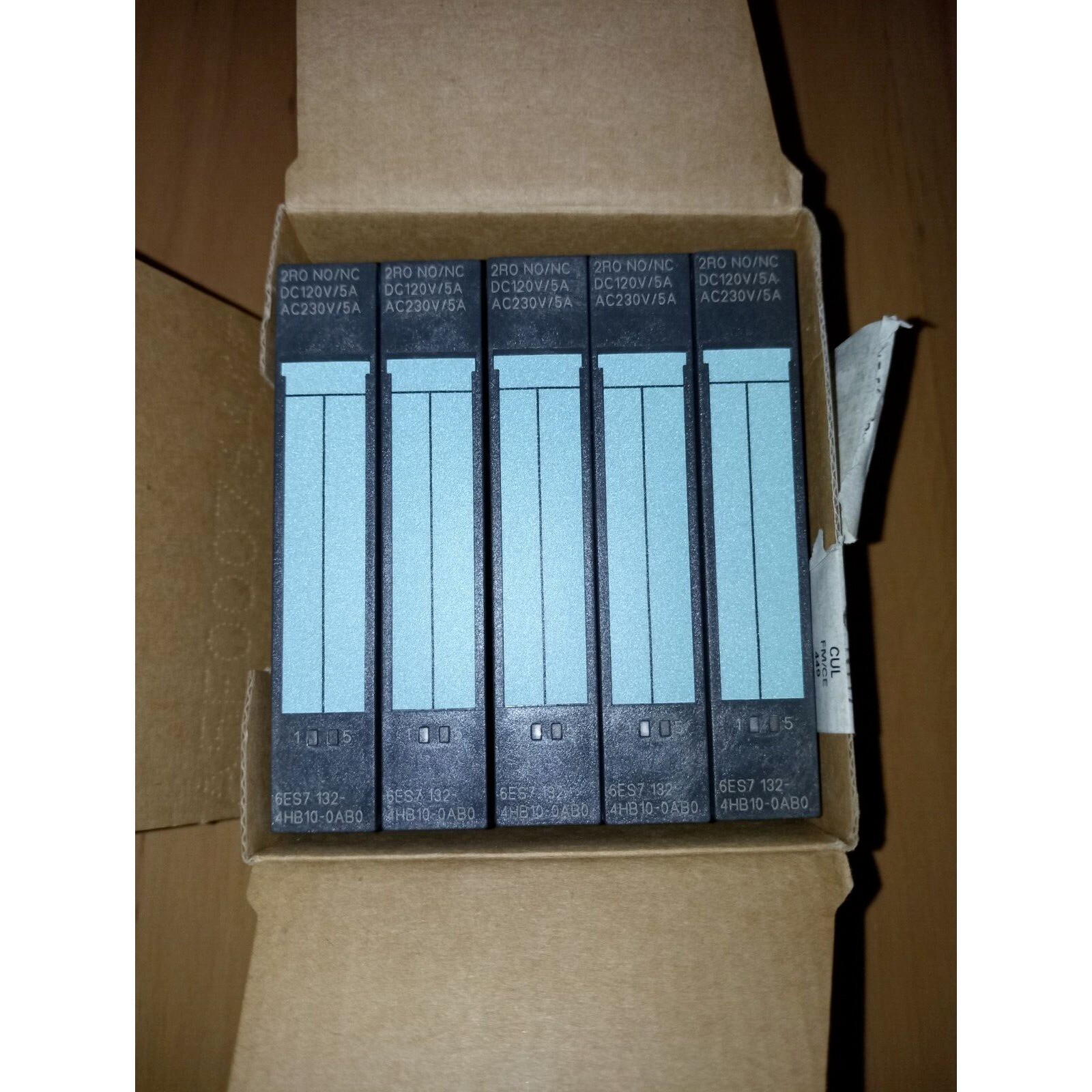 New Siemens 6ES7 132-4HB10-0AB0 6ES7132-4HB10-0AB0 DP 5 ELECTRON MODULES ET200S