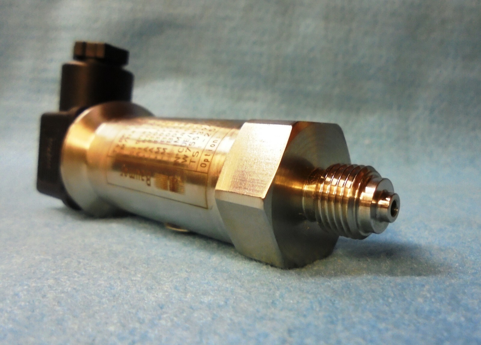 BAUMER HAENNI PRESSURE TRANSMITTER P/N: E91223B38R 0-10VDC