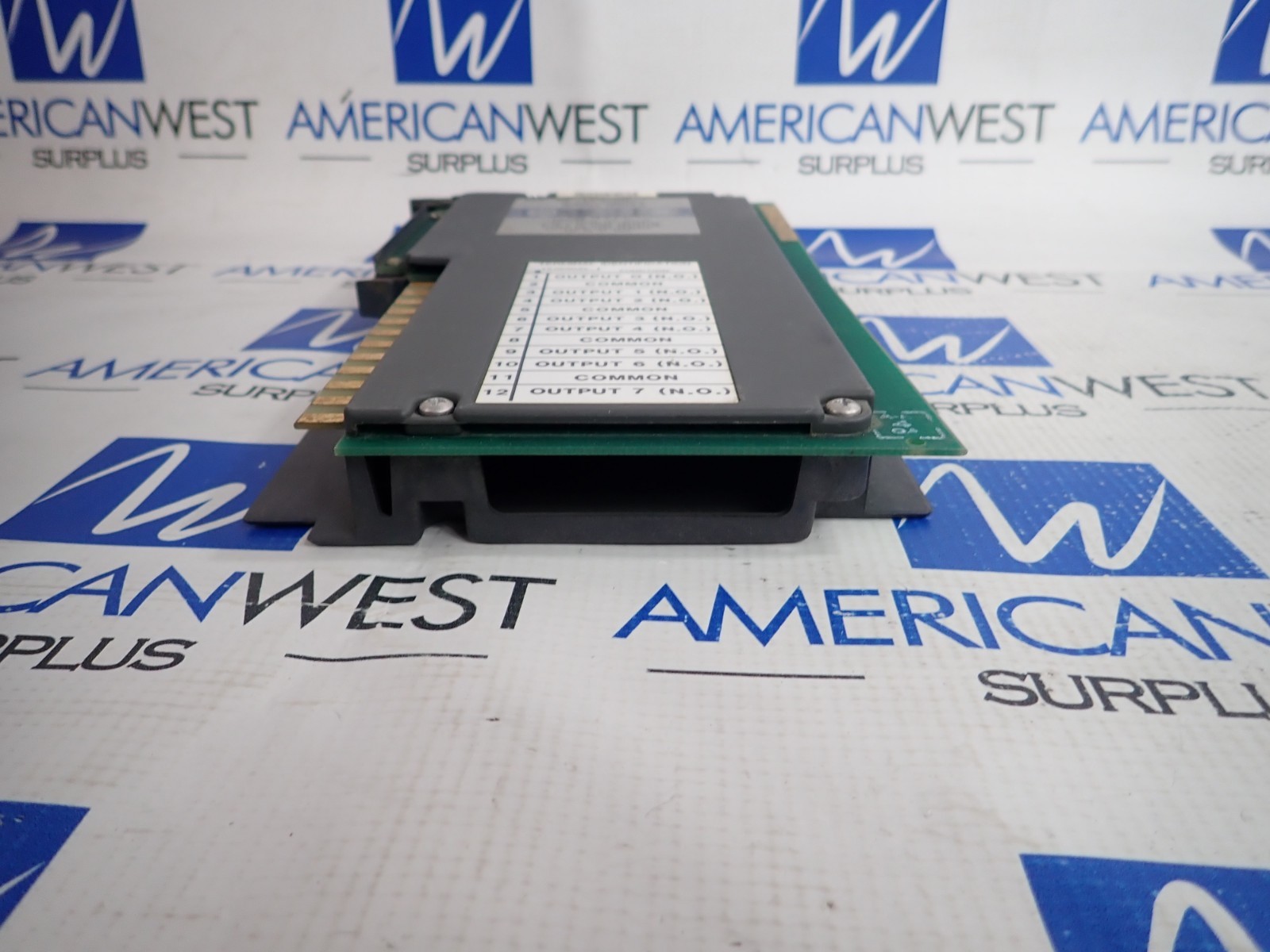 Allen Bradley 1771-OZL 0-24V Contact Output Module