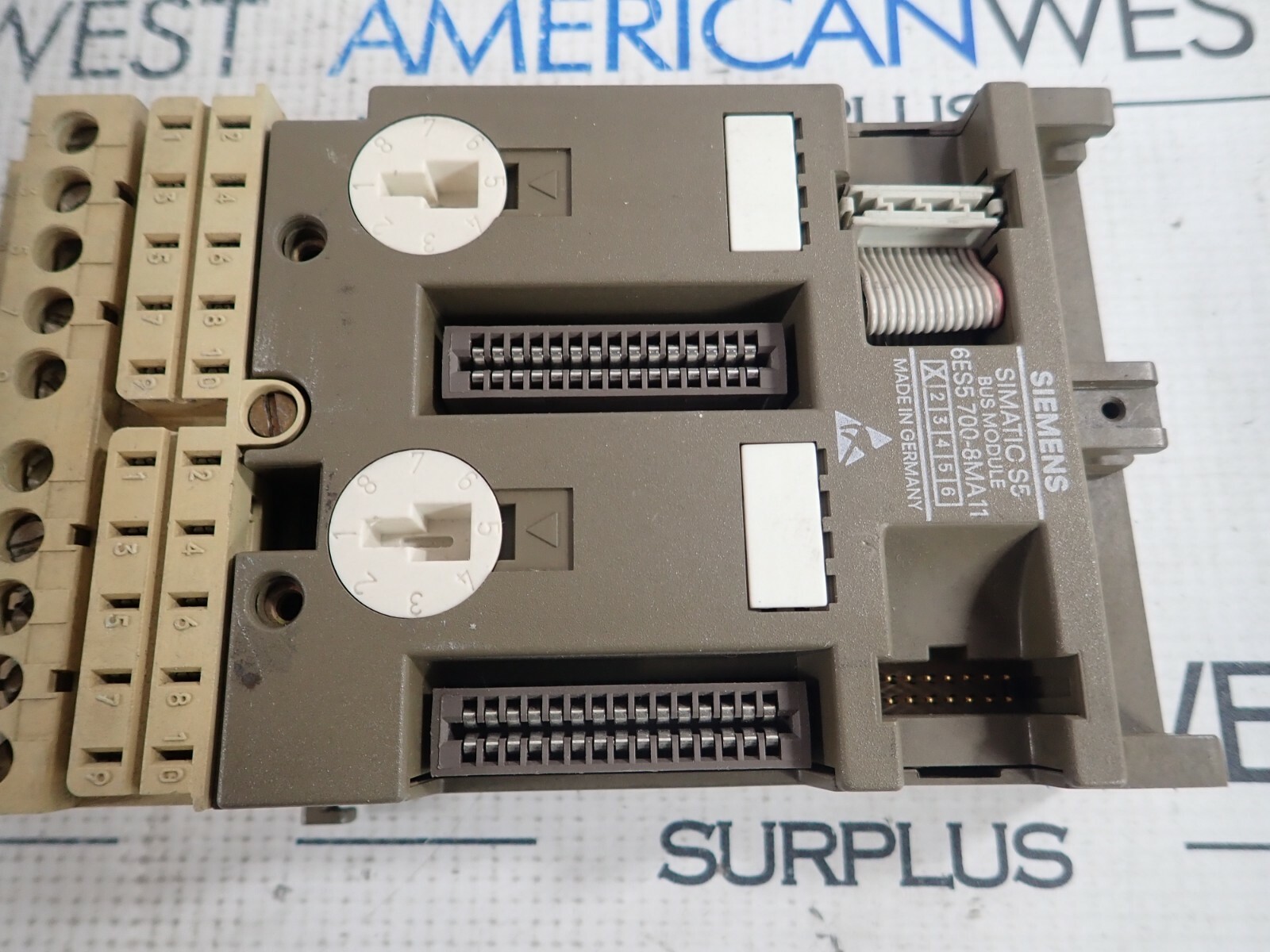 SIEMENS SIMATIC 6ES5700-8MA11BUS MODULE WITH TERMINAL BLOCK
