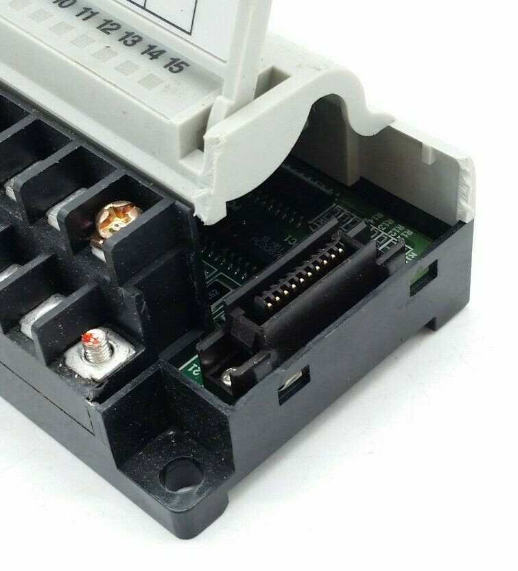 Allen-Bradley 1791D-16B0 CompactBlock I/O for DeviceNet – CRACKED PLASTIC