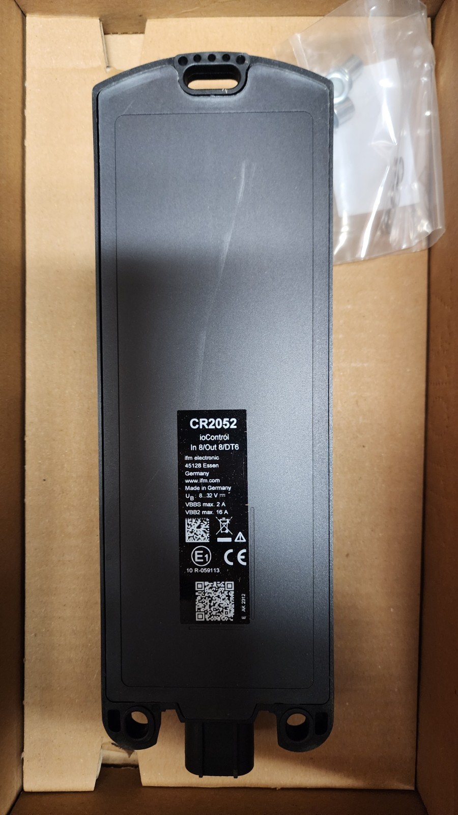 IFM CR2052 Digital & Analogue 8 I/O Modules for Mobile Machines, CAN interface