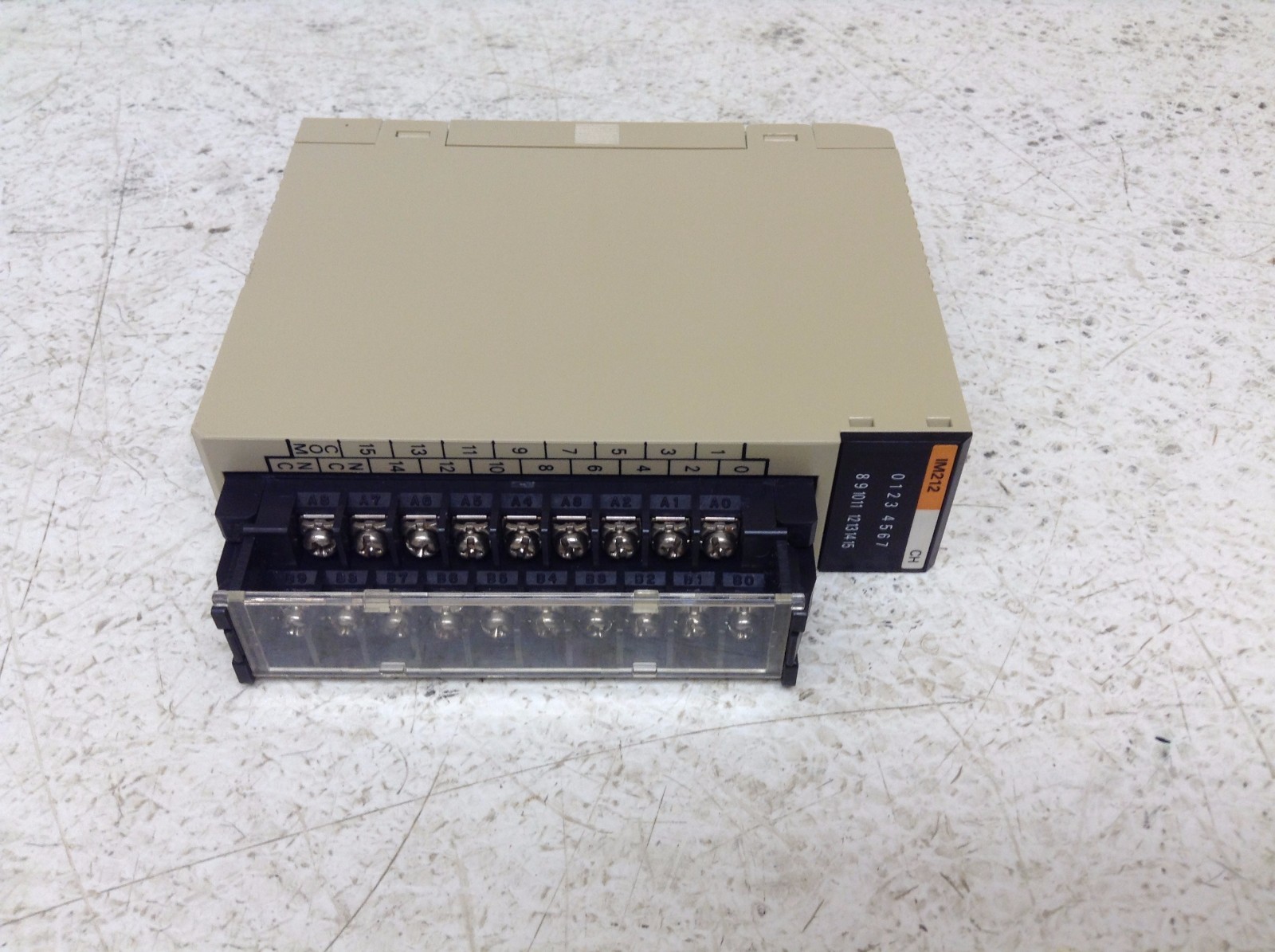 Omron C200H-IM212 Input Unit 24 V DC/AC 16 Point C200HIM212