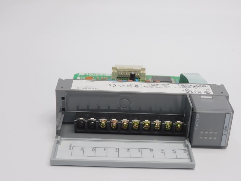 ALLEN BRADLEY 1746-IV8 SER. A 10-30VDC UNMP