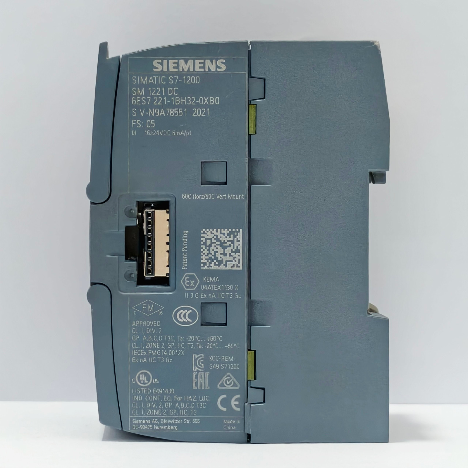 Siemens 6ES7221-1BH32-0XB0 SM1221 Digital Input Module S7-1200