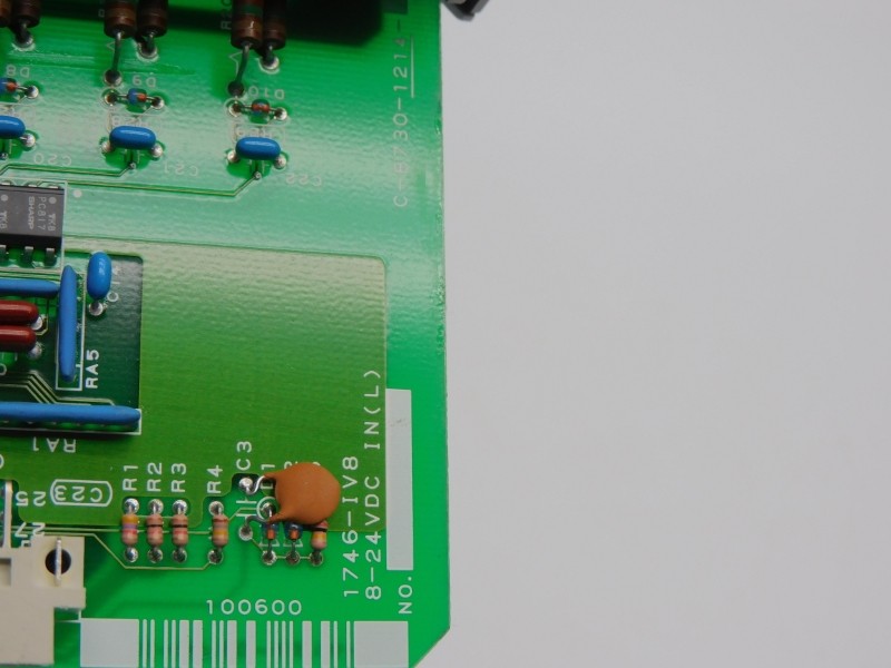 ALLEN BRADLEY 1746-IV8 SER. A 10-30VDC UNMP