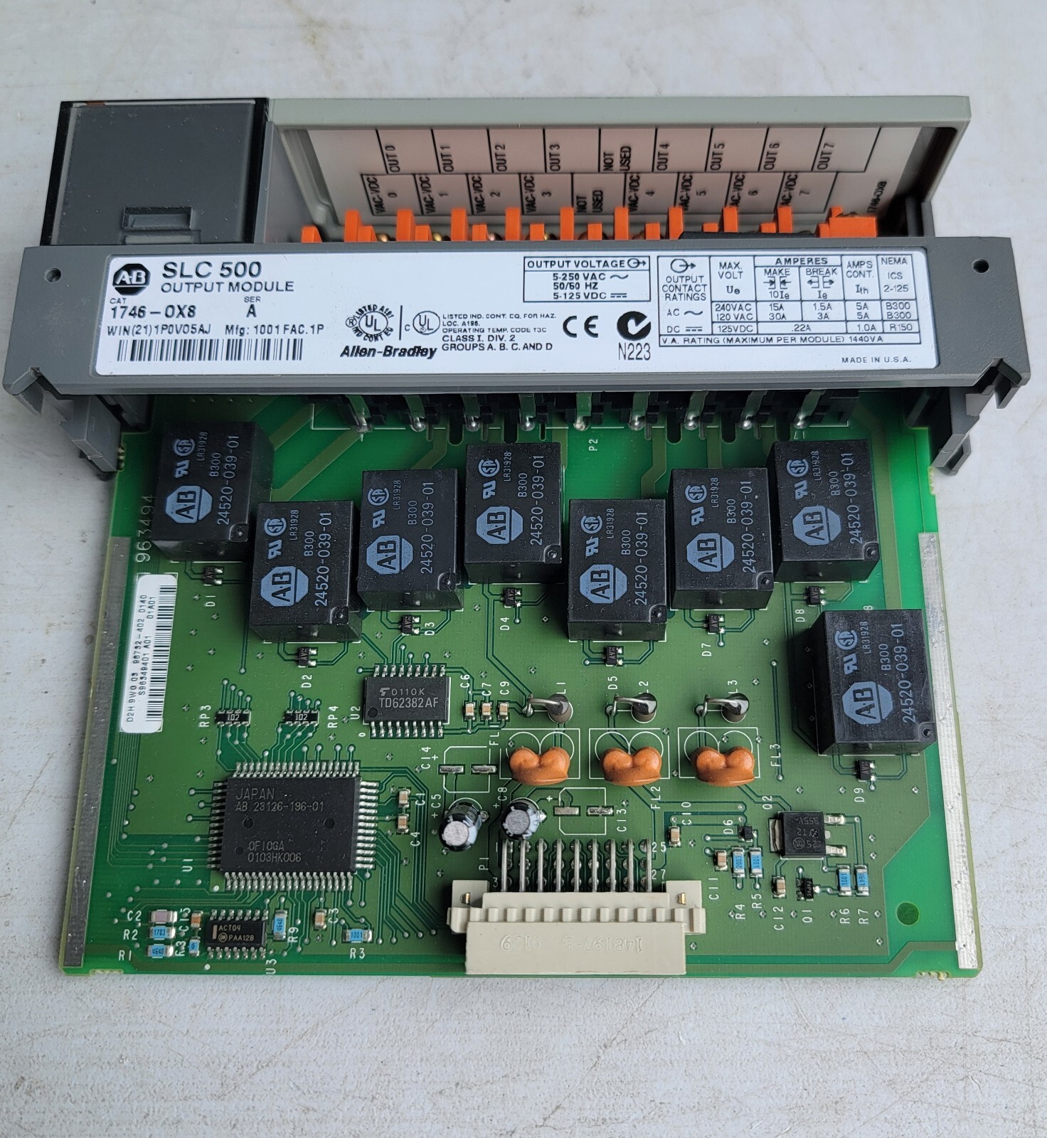 ALLEN BRADLEY SLC 500 OUTPUT MODULE 1746-0X8