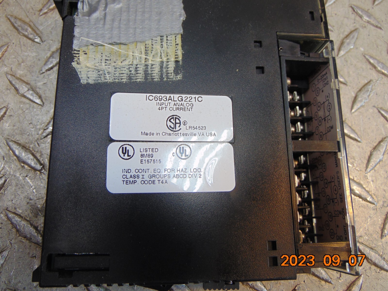 GE FANUC IC693ALG221C INPUT ANALOG MODULE see description