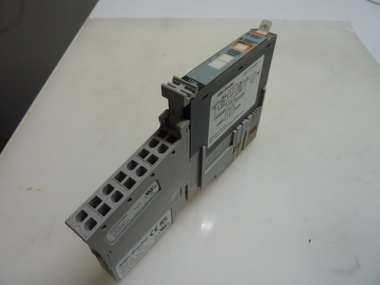 Allen Bradley 1734-IE2V Analog Input Module w/1734-MB w/ 1734-RTBS (31496)