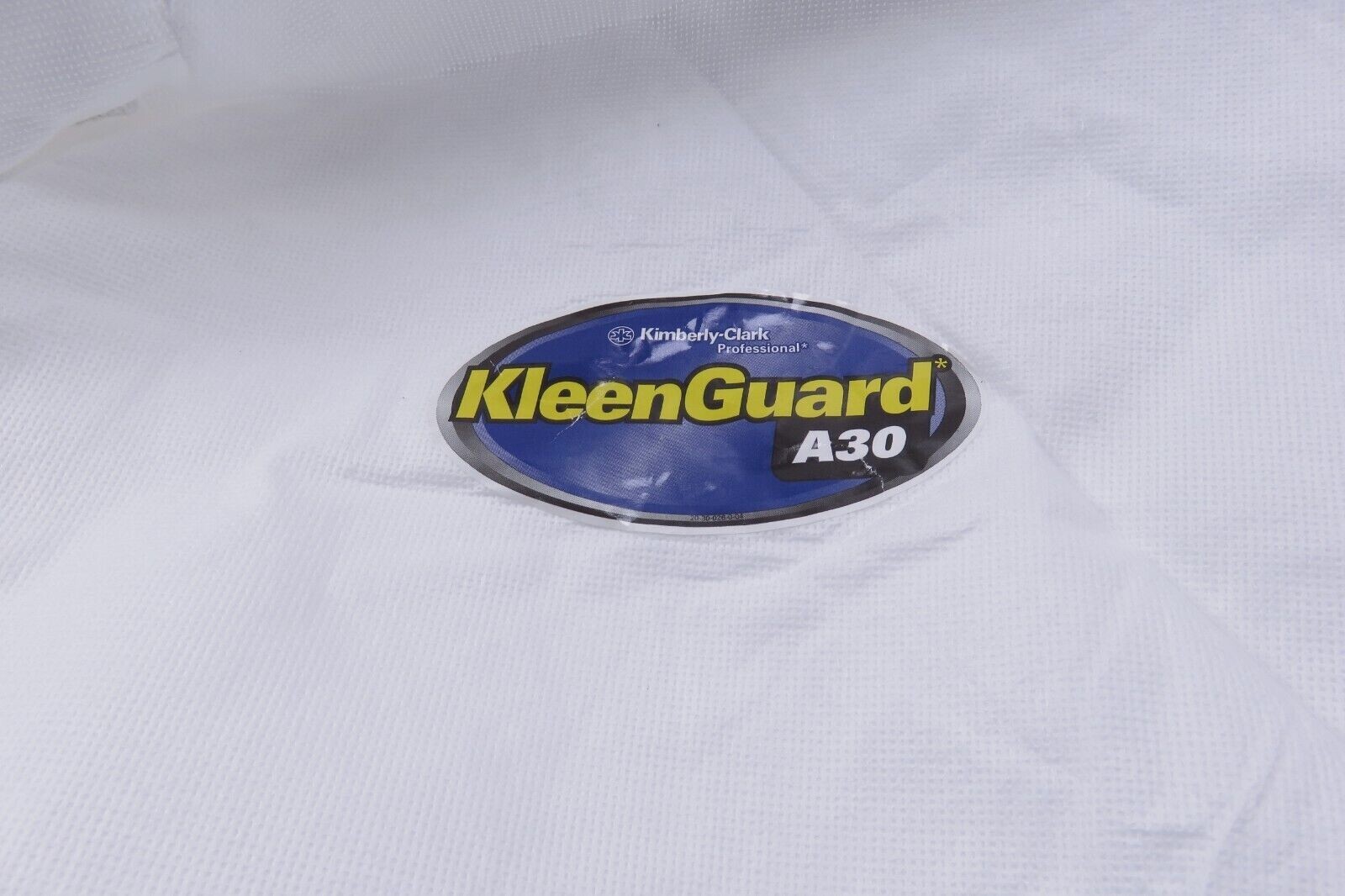Lot of 25 KleenGuard A30 Particle Protect White Coveralls Size: M