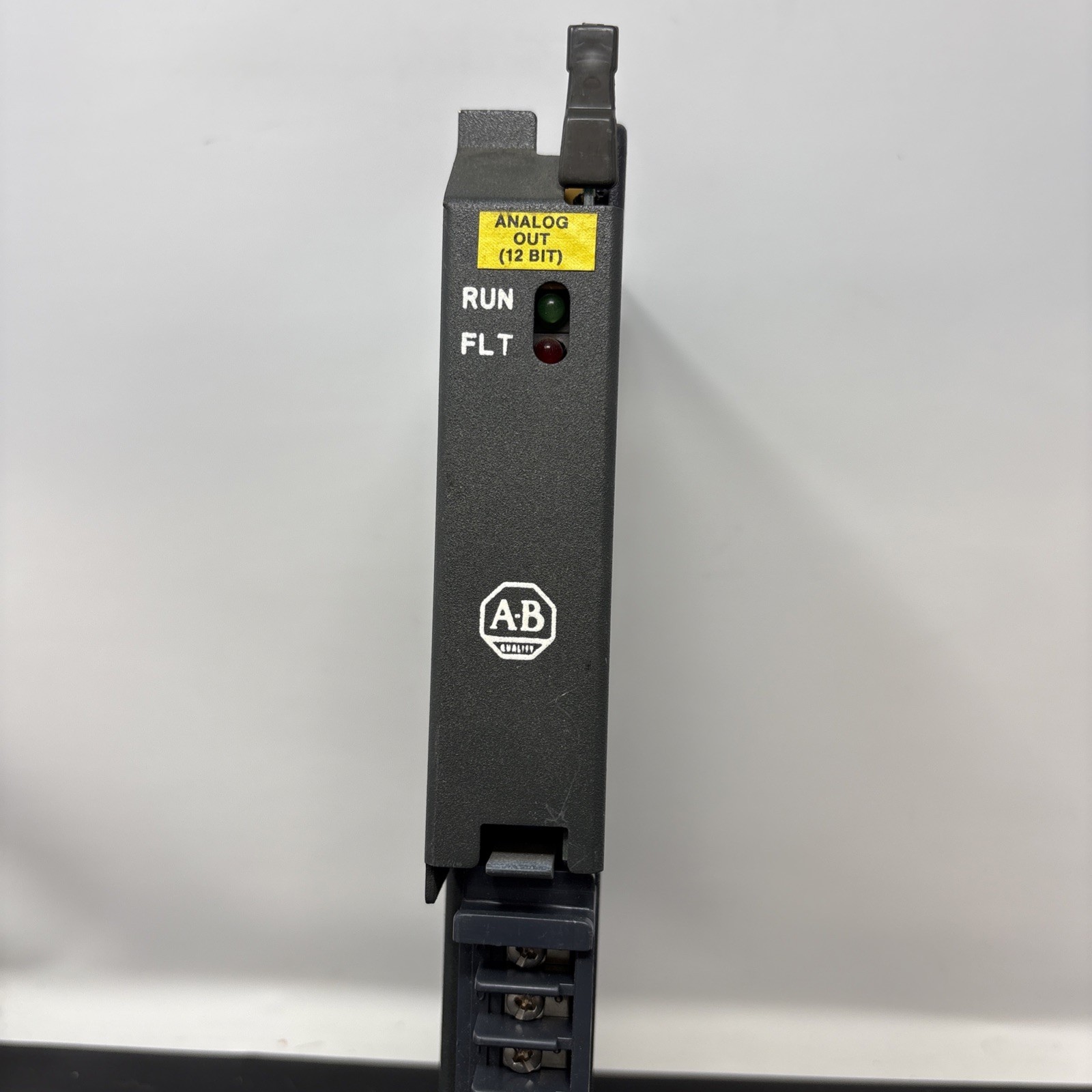 1771-OFE3 series B Allen Bradley PLC 5 Analog Output Module 1771-0FE3 R73