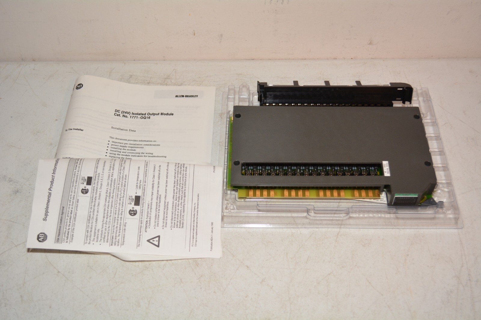 ^ Allen Bradley 1771-0Q16 B Isolated 24VDC Output Module #W4945