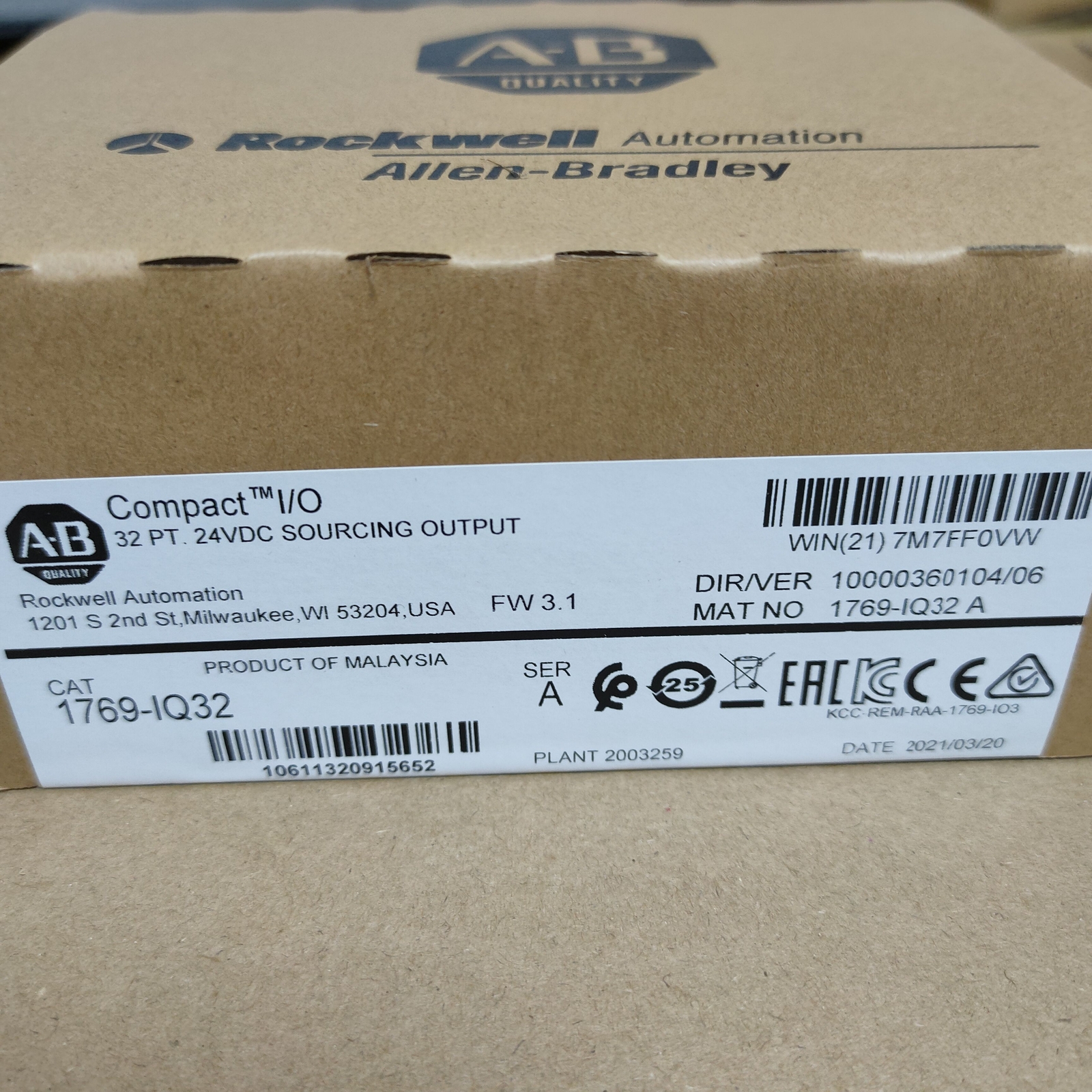 Allen-Bradley 1769-IQ32 SER A CompactLogix 24VDC Input Module New Factory Sealed