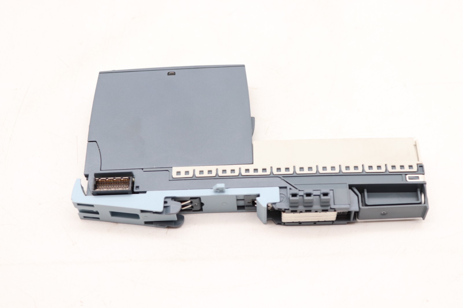 SIEMENS Simatic S7 6ES7 132-6BF00-0BA0 + 6ES7 193-6BP20-0DA0