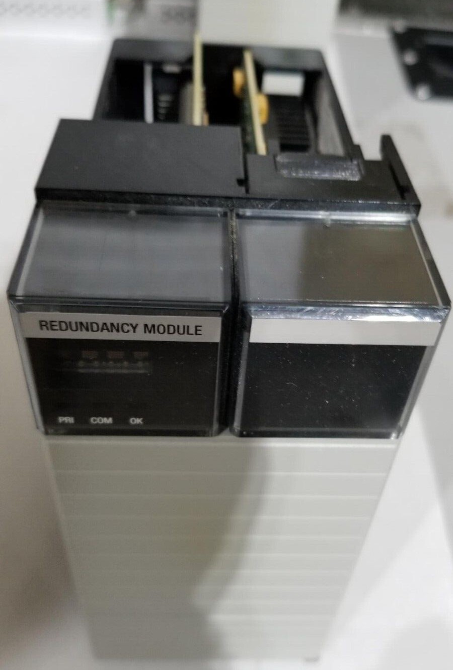 Allen Bradley 1757-SRM B Serie ProcessLogix Redundancy Module – Pre-Owned