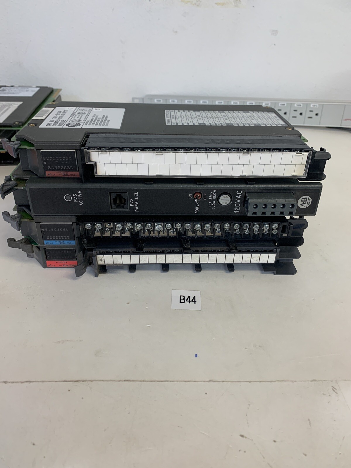 1771-ID16 /A,IAD /B,IQ16/B Input&1771-P4S120V AC Power Supply Modules AB 4 Total