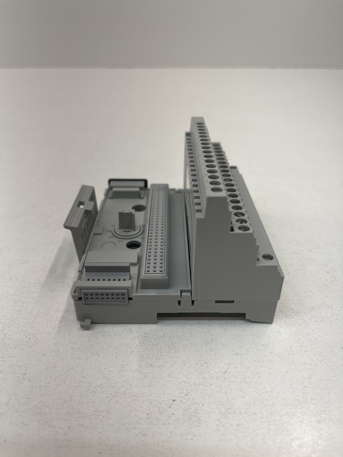 Allen Bradley 1749-TB2 Ser. A Terminal Base – New Open Box