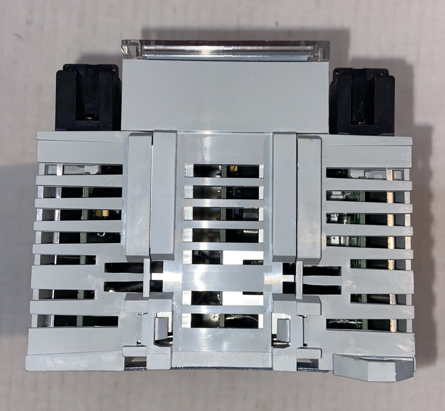 Allen Bradley 1791-24B8 ser B I/O Programmable Logic Module PLC 10-30VDC