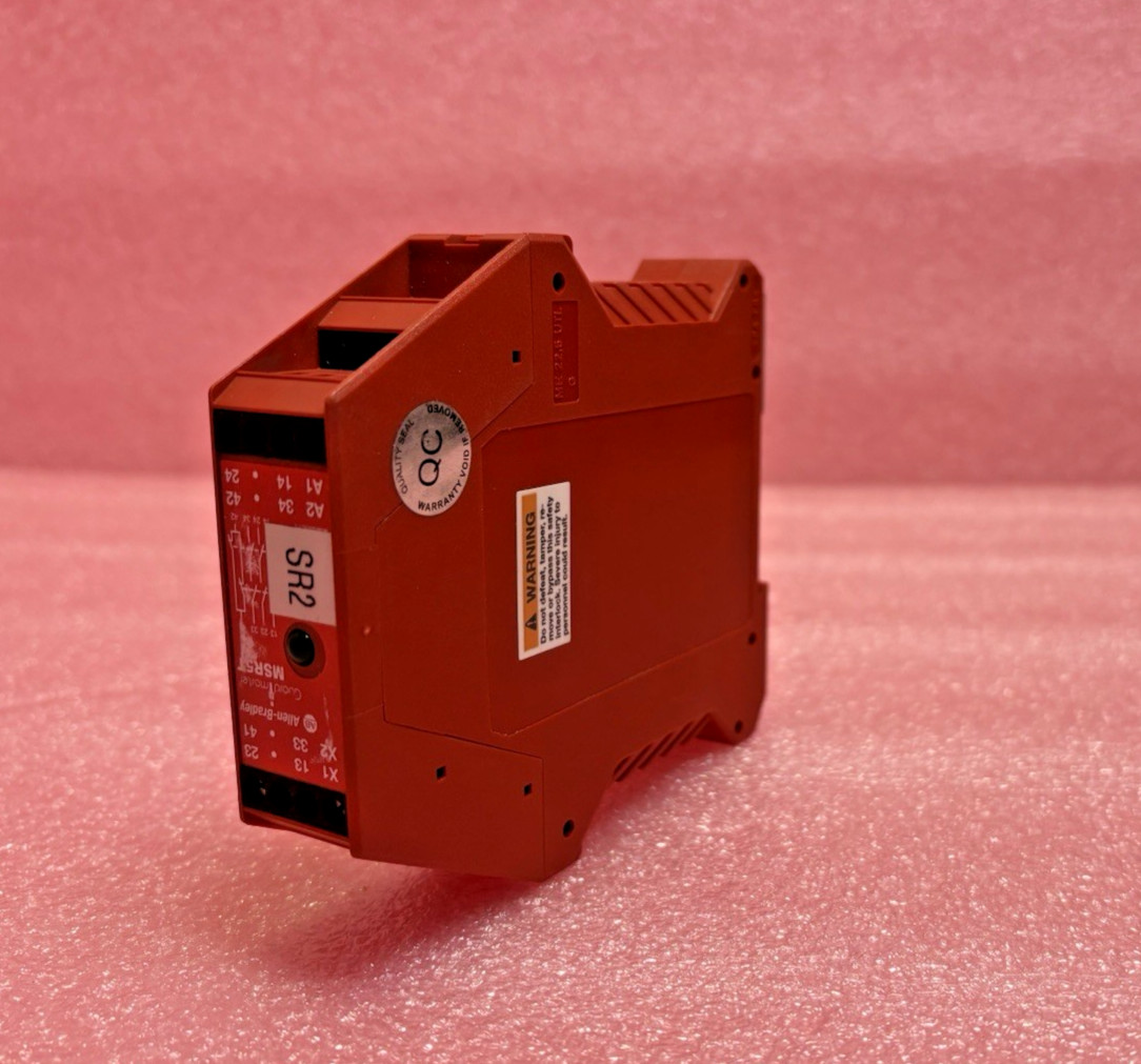 ALLEN BRADLEY CAT. NUMBER 440R-B23020 MODEL MSRST 24VAC/DC SERIES C