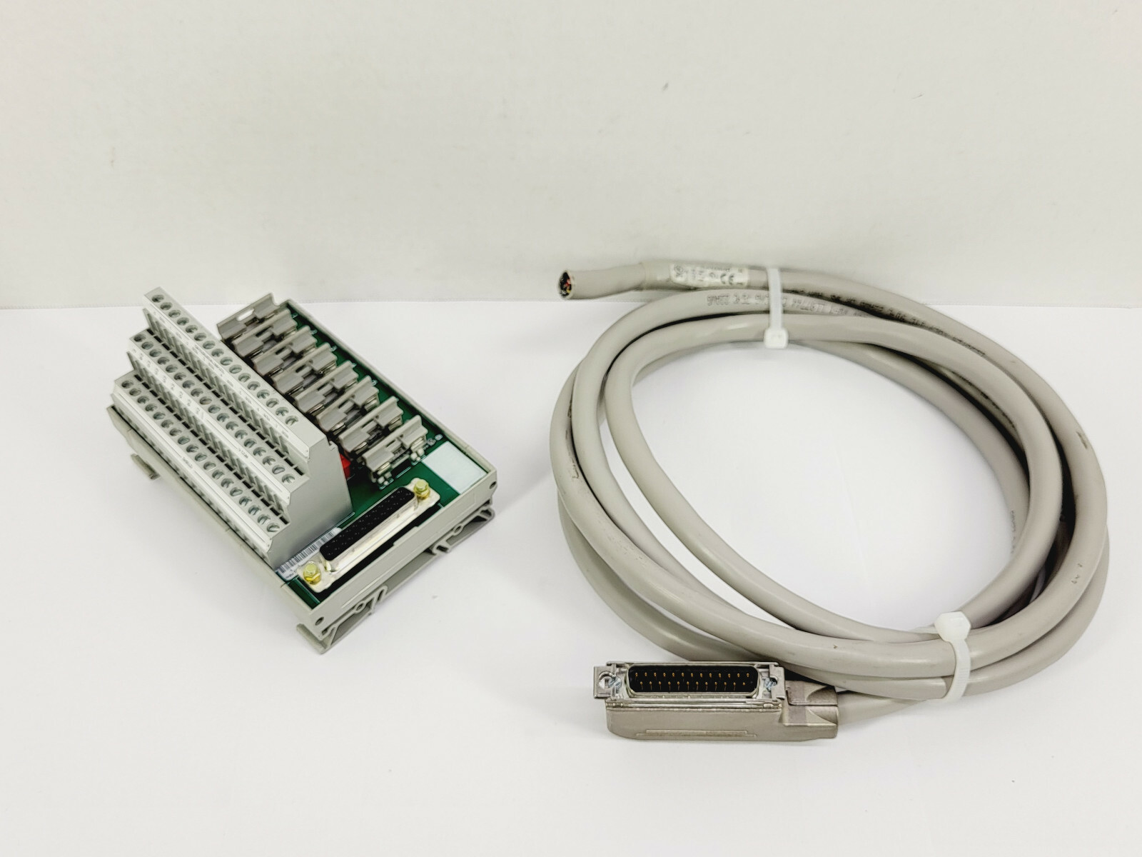 Allen Bradley 1492-AIFM8-F-5 Fusable 8Ch Input Terminal w/ 1492ACABLE025UD Cable