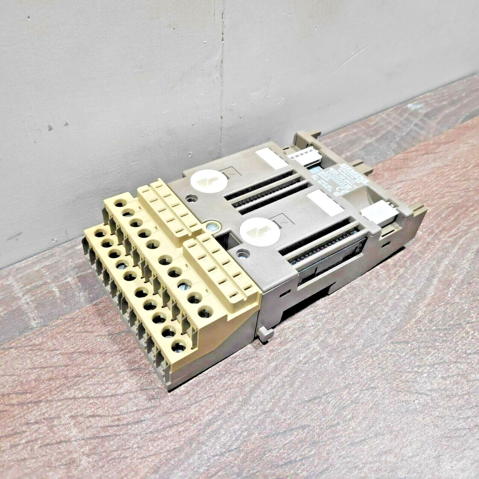 NEW OPEN BOX | SIEMENS 6ES5700-8MA11